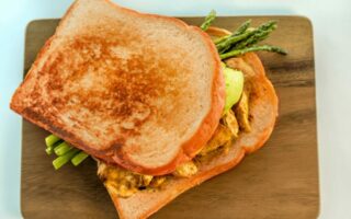 Sandwich poulet mariné & asperge