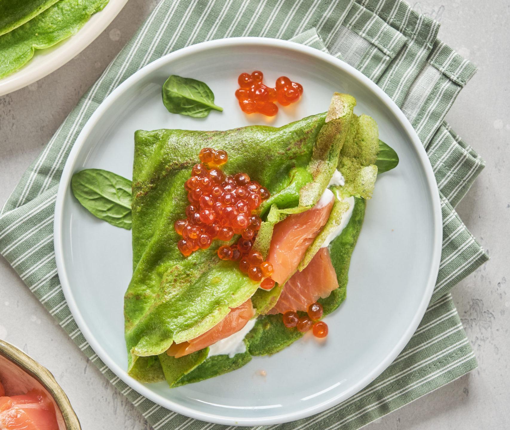 Green,Spinach,Crepes,With,Smoked,Salmon,,Red,Caviar,And,Yogurt